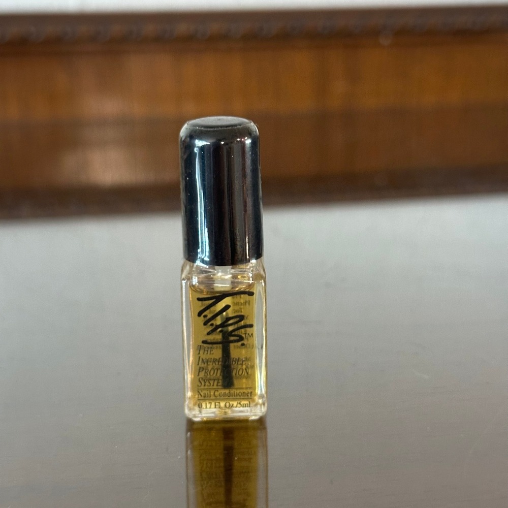TIPS The Incredible Protection System Nail Conditioner 0.17 fl oz 5ml